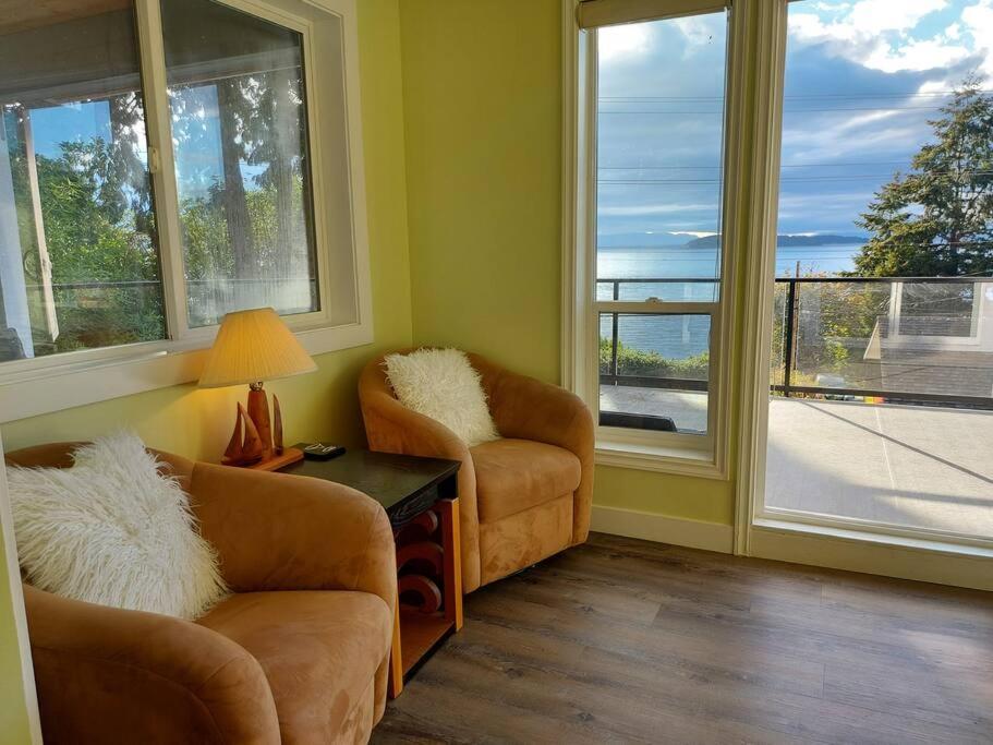 Relaxing 3Bdr 2Bth Home With Gorgeous View Sechelt Bagian luar foto