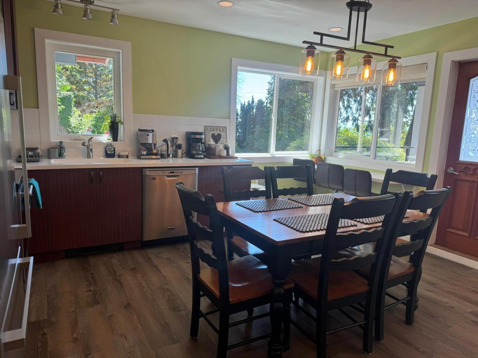 Relaxing 3Bdr 2Bth Home With Gorgeous View Sechelt Bagian luar foto